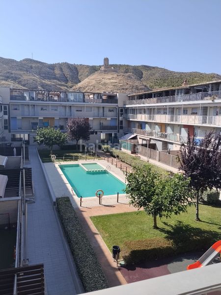 Foto bf3b842f-714c-4b0a-b786-b6f8745cc5e5. Dúplex amb calefacció aparcament piscina a Cadrete