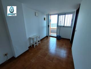 Location Appartement à Avenida el sol 59. Piso de 2 dormitorios en planta baja, frente a las piscinas de b