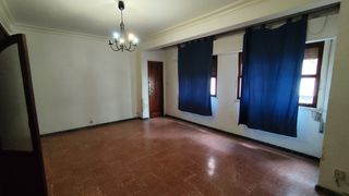 Pis a Calle heraclio sánchez 5. Piso en venta para reformar
