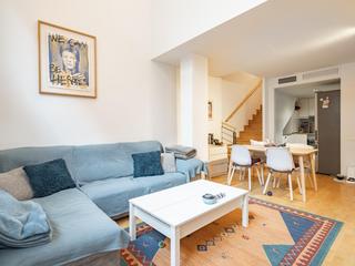 Pis  Barcelona - carrer mora la nova. Duplex con encanto y pk en finca