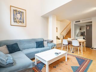 Piso  Barcelona - carrer mora la nova. Duplex con encanto y pk en finca seminueva