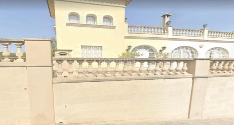 Foto aced0066-3f49-4103-8e7b-0a14dcb0df96. Casa a Marianao Sant Boi de Llobregat