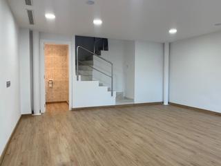 Location Local commercial  Reus - carrer antoni de bofarull. Local alquiler antoni de bofarull