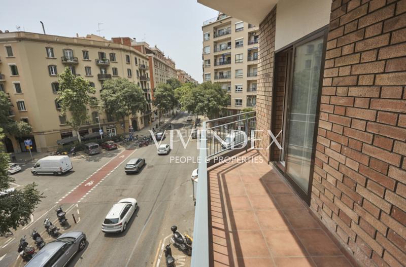 Foto 097deb84-530a-4f06-ae7b-dff61fb72e65. Piso 160 m2 totalmente exteriores en pleno eixample en Barcelona