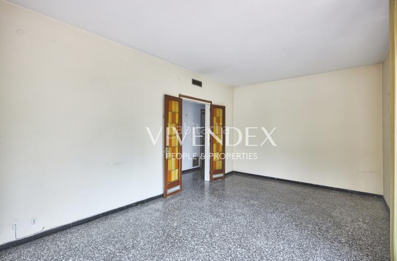 Foto 125cb46a-b458-4c9e-9e78-71ce8d85fd5d. Piso 160 m2 totalmente exteriores en pleno eixample en Barcelona