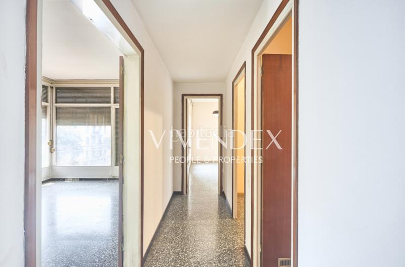 Foto 6b788044-91cb-4cb8-ad1a-1ccd539a92d5. Piso 160 m2 totalmente exteriores en pleno eixample en Barcelona
