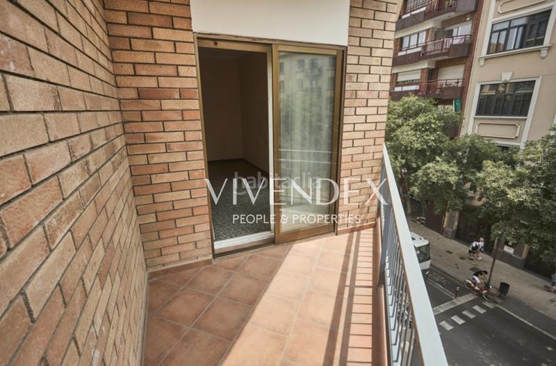 Foto ba07ef24-79db-4ca0-b07c-3ee3e8825127. Piso 160 m2 totalmente exteriores en pleno eixample en Barcelona