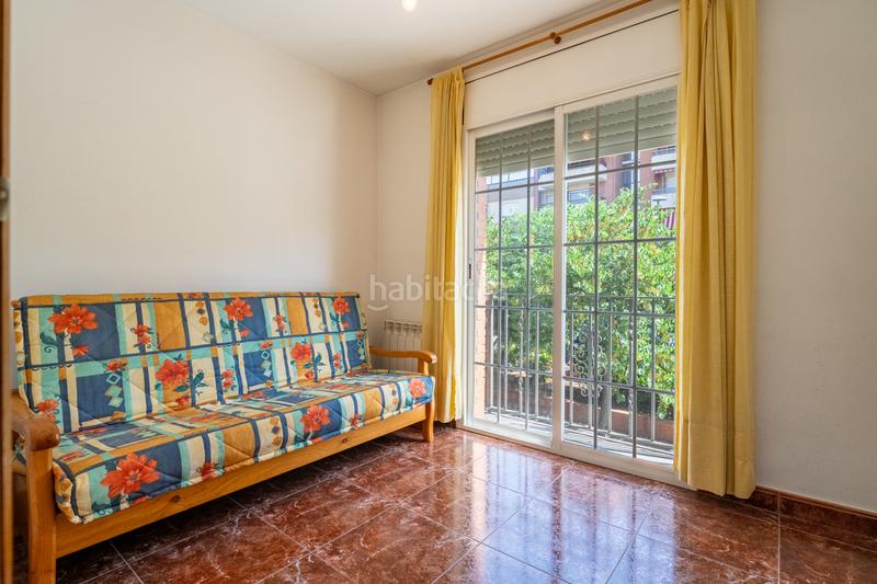 Foto 0155cbd5-4bc1-4754-8708-cf7b94c52f6c. Casa vivienda amplia y luminosa en tres plantas con terraza y buhardilla en Reus