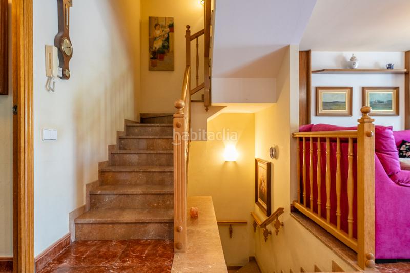 Foto e73f90d5-4d6c-4674-946e-5138f9e633e5. Casa vivienda amplia y luminosa en tres plantas con terraza y buhardilla en Reus