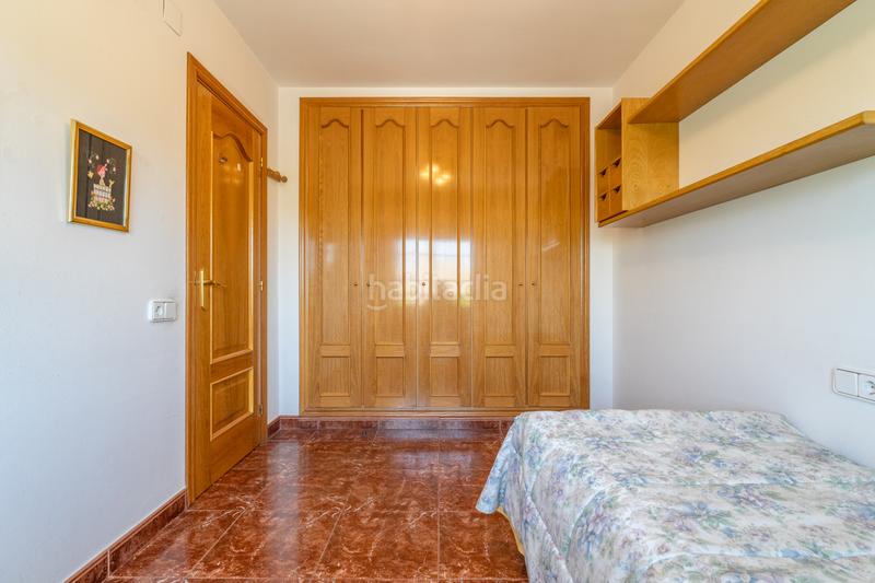 Foto ed984a93-7495-4498-9c9e-cf54610f0508. Casa vivienda amplia y luminosa en tres plantas con terraza y buhardilla en Reus