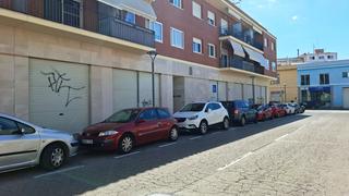 Local commercial  Reus - cl mont-ral. Local con 50 m de fachada. ideal para empresas con flotas.