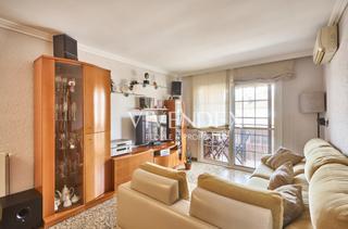 Piso en Torre-roja-Campreciós. Piso 100m con plaza de parking incluida. en el corazón de vilade