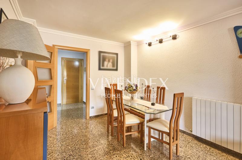 Foto 0401b1a4-de8f-4b12-b284-af3b12d0055a. Piso  100m con plaza de parking incluida. en el corazón , se presenta una magnífica oportunidad de adquirir un espacio en Viladecans