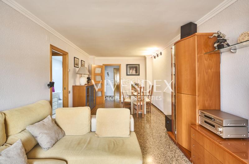 Foto 17ddcec6-9866-4c91-a149-6b1276999311. Piso  100m con plaza de parking incluida. en el corazón , se presenta una magnífica oportunidad de adquirir un espacio en Viladecans