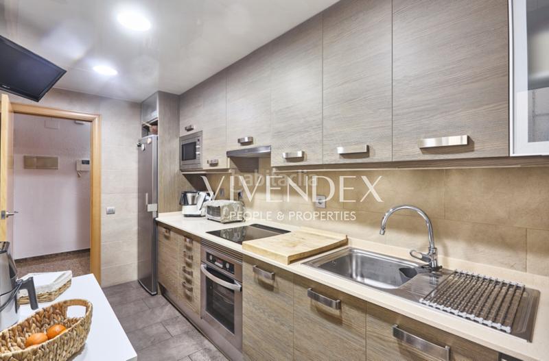 Foto 333ee1d5-cf52-4ea5-b69c-9b8c8975de2a. Piso  100m con plaza de parking incluida. en el corazón , se presenta una magnífica oportunidad de adquirir un espacio en Viladecans