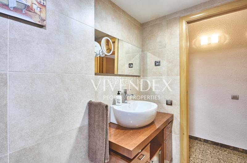 Foto 5c56056b-2614-4beb-be31-692fed2a55ab. Piso  100m con plaza de parking incluida. en el corazón , se presenta una magnífica oportunidad de adquirir un espacio en Viladecans