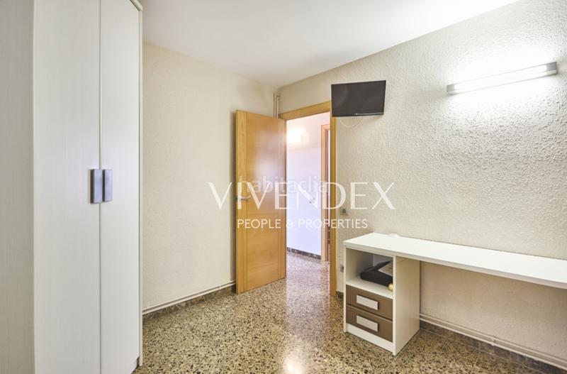 Foto ba920c58-16f9-4b55-8440-bb906bad8e8b. Piso  100m con plaza de parking incluida. en el corazón , se presenta una magnífica oportunidad de adquirir un espacio en Viladecans