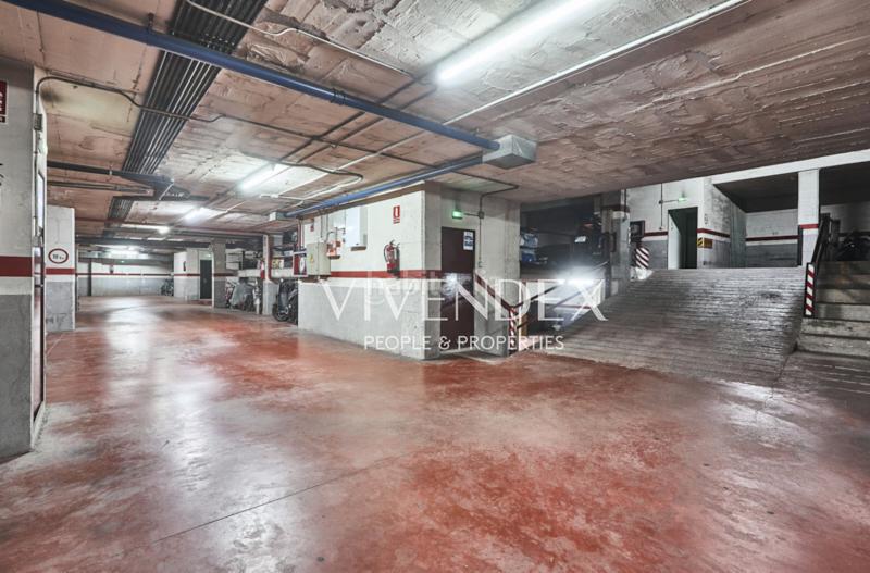 Foto e04e78b8-4606-4c94-9365-8ce527233762. Piso  100m con plaza de parking incluida. en el corazón , se presenta una magnífica oportunidad de adquirir un espacio en Viladecans