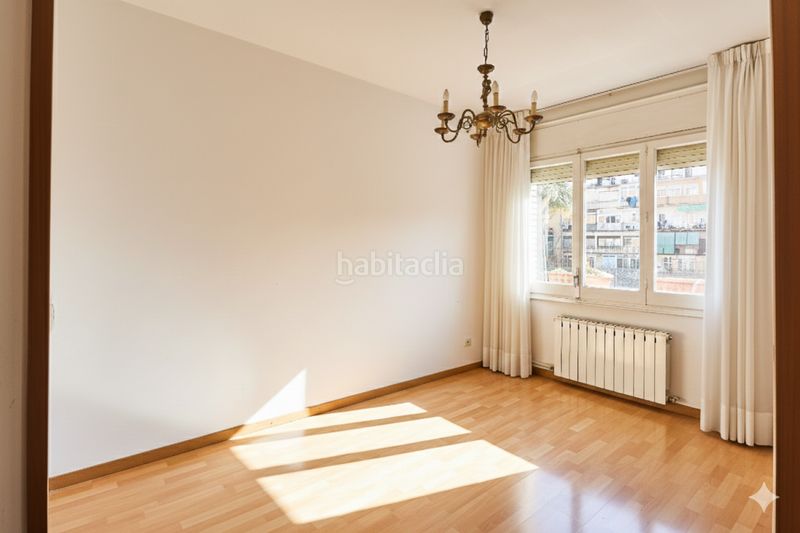 Foto e9f6b572-2919-47ba-aae4-169d232fc650. Pis amb calefacció a La Nova Esquerra de l´Eixample Barcelona