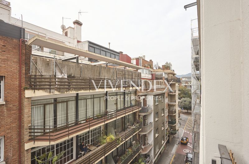 Foto af43b04e-bb02-4df6-8b3e-41437d266e50. Pis amb calefacció aparcament a Sant Gervasi - Galvany Barcelona
