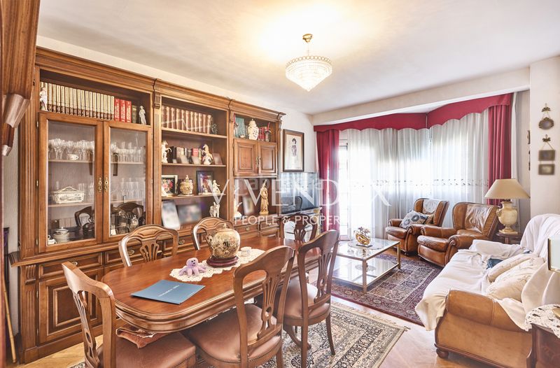 Foto 0cd4d533-f130-4cc4-8c7b-bdb100f0ed5a. Pis amb calefacció a Centre Esplugues de Llobregat