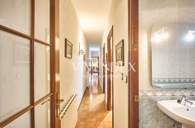 Foto 44cdf4d8-c60f-4a1b-bcdd-e6a45ada8a93. Pis amb calefacció a Centre Esplugues de Llobregat