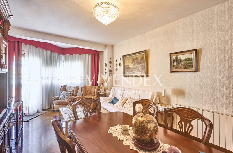 Foto a676ffb9-c085-4363-9a34-21f5ca399c56. Pis amb calefacció a Centre Esplugues de Llobregat