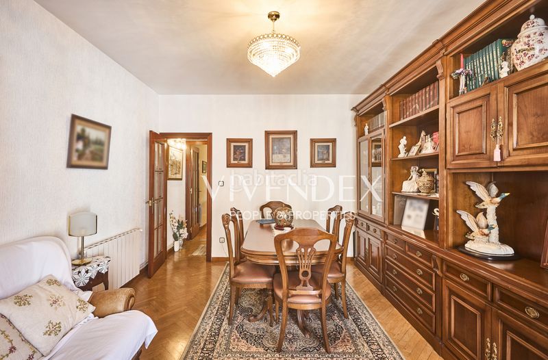 Foto a78ea03a-1284-4a58-9d57-a12027ff9dc3. Pis amb calefacció a Centre Esplugues de Llobregat