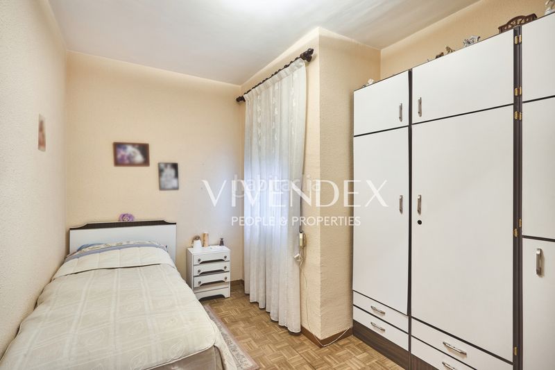 Foto c196d5f7-37c6-4433-94d8-06693c6927a6. Pis amb calefacció a Centre Esplugues de Llobregat