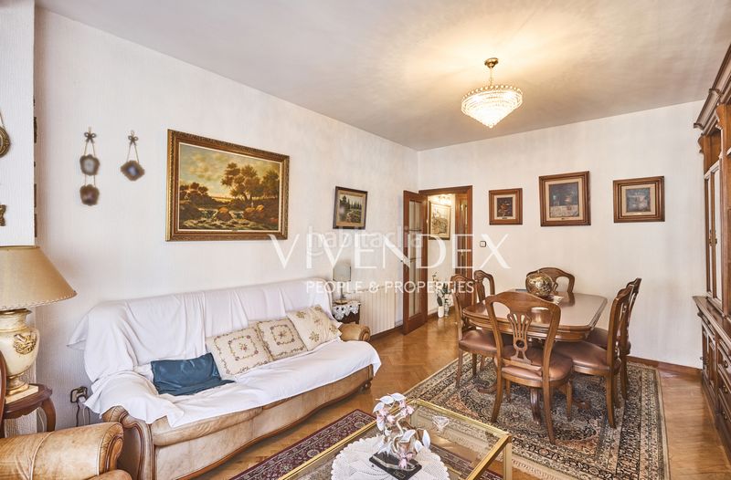 Foto c889d210-f959-4e32-92c6-4f548d97925a. Pis amb calefacció a Centre Esplugues de Llobregat