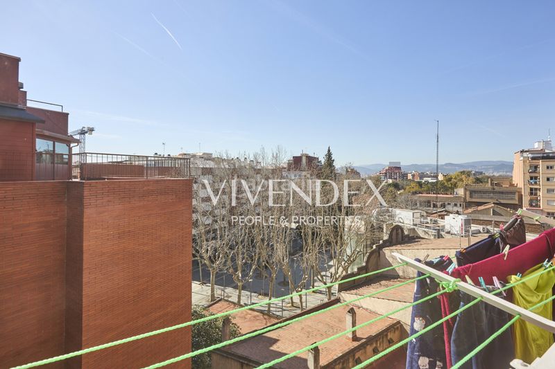 Foto ec4fcbfb-b82e-4ebc-9395-3a16d211c2d8. Pis amb calefacció a Centre Esplugues de Llobregat