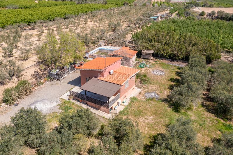 Foto 0afb0fd8-d537-435e-aa1a-edb96c93b291. Finca rústica a Selva del Camp (La)