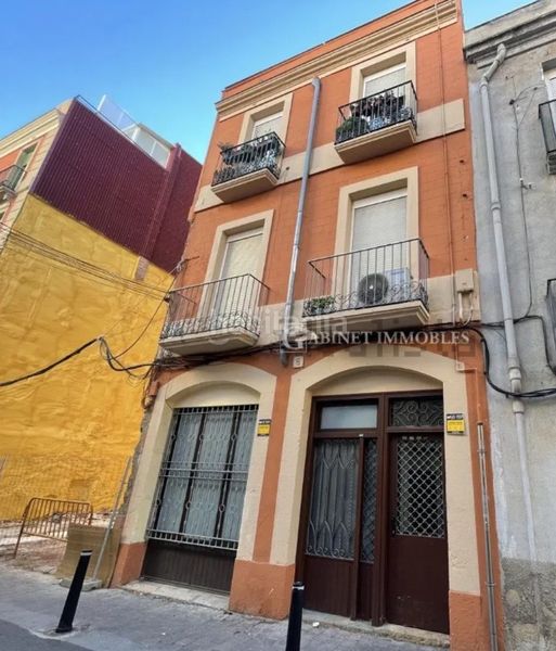 Foto 844d8381-9434-40c0-bad7-503cae648a98. Edificio in Mestral Reus