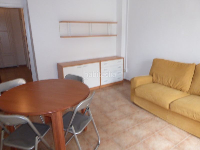 Foto ff93cdd0-162a-4817-b858-5cf6f71c7752. Edificio in Mestral Reus