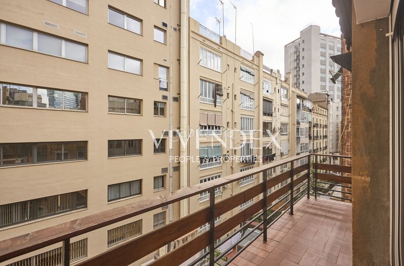 Foto 9e8506d1-d81c-49bf-ac78-4ffa87fa6c19. Pis amb calefacció a Sant Gervasi - Galvany Barcelona