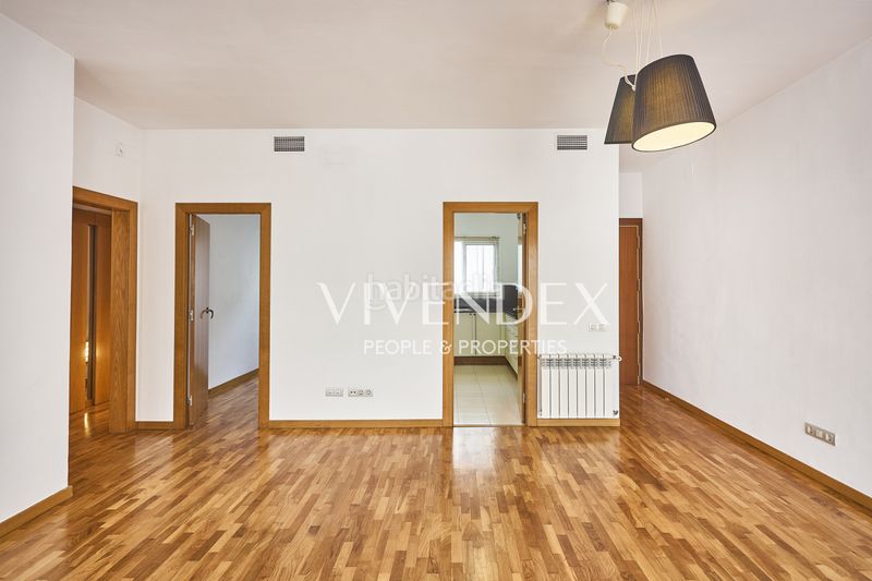 Foto b0ac3dd2-1d98-4833-a19d-f56733d8e5ec. Pis amb calefacció a Sant Gervasi - Galvany Barcelona