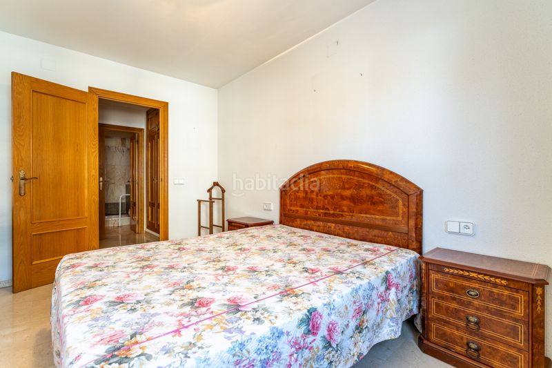 Foto e48e6d07-ad0c-4fe2-827b-fb4fe9f2426c. Pis amb calefacció aparcament a Mestral Reus