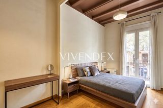 Piso  Carrer de valència 421 barcelona. Oportunidad en sagrada familia