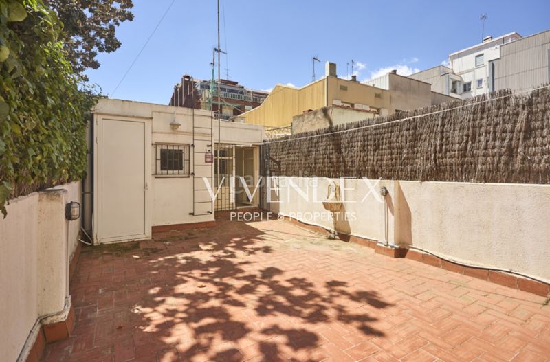 Foto 19c2b752-cb39-4eec-a93c-c7f41204e23a. Casa adossada amb aparcament a Sant Andreu de Palomar Barcelona