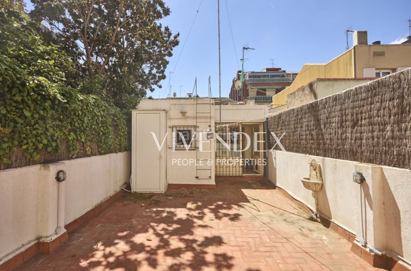 Foto 53ccf7c8-8249-4971-bd10-4ebcc365f611. Casa adossada amb aparcament a Sant Andreu de Palomar Barcelona