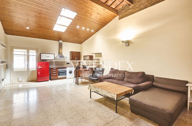 Foto d1d30520-9344-44df-9f2c-7f1daf44d12e. Casa adossada amb aparcament a Sant Andreu de Palomar Barcelona