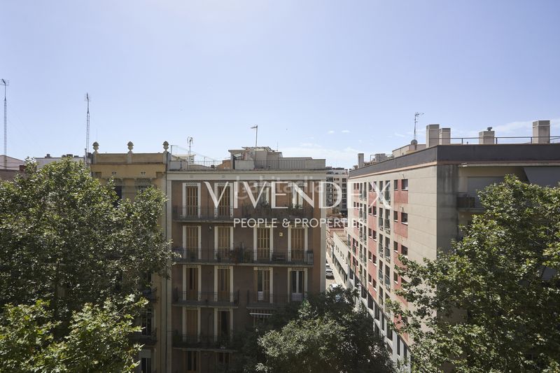 Foto bae5d73c-715a-481b-8bd7-2e140385d8e2. Àtic amb calefacció a Poblenou Barcelona
