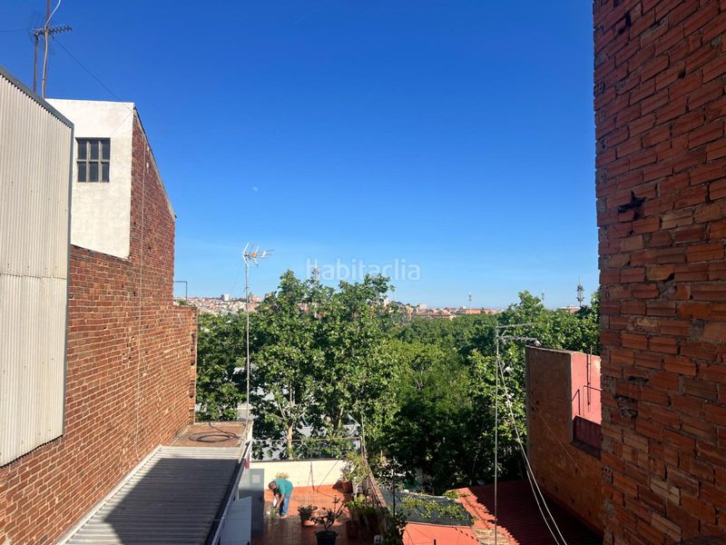 Foto 00cb2654-b5ee-4773-8315-7cb3a2602de1. Edificio  ideal para inversores en venta en Barcelona