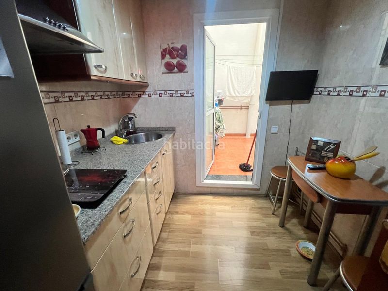 Foto c34bae47-368c-4666-92dd-61a0d13d3a12. Edificio  ideal para inversores en venta en Barcelona