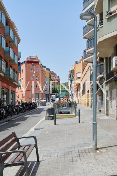 Foto 6be1c51f-4725-4a52-82b1-463a68e5d62b. Àtic a Roquetes Barcelona
