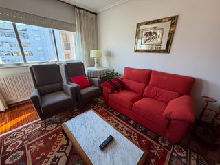 Lloguer Pis a San Roque - As Fontiñas. Alquiler para estudiantes | 3 habitaciones y 2 baños en rúa rof