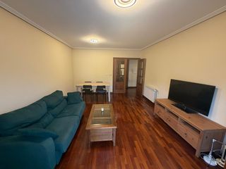 Affitto Appartamento in Acea de Olga - Augas Férreas. Piso de 3 habitaciones con garaje y balcón – estudiantes o larga
