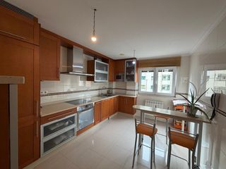 Flat in Rúa pomar 20. Exclusiva vivienda de 4 dormitorios en rúa pomar, lugo