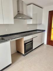 Location Appartement à Avenida ricardo carapeto zambrano 39. Alquiler piso sin muebles en san roque