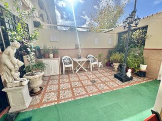 Casa adosada en Calle hiedra 21. Amplio adosado en venta en ciudad jardín